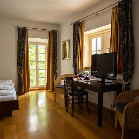Hotel Burg Kerpen Illingen  Zewnętrze zdjęcie