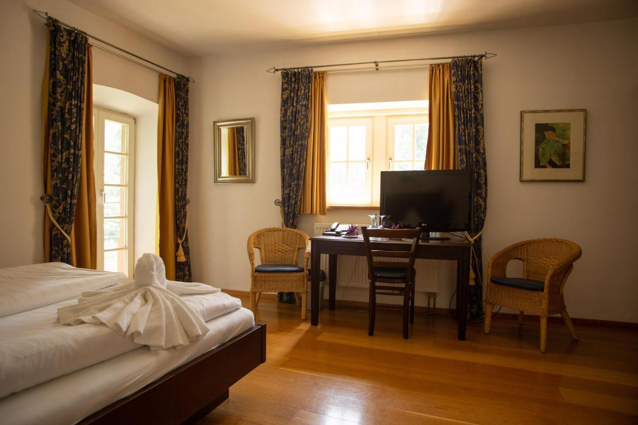 Hotel Burg Kerpen Illingen  Zewnętrze zdjęcie