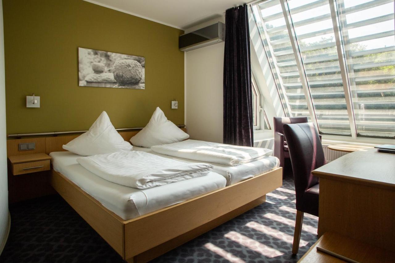 Hotel Burg Kerpen Illingen  Zewnętrze zdjęcie